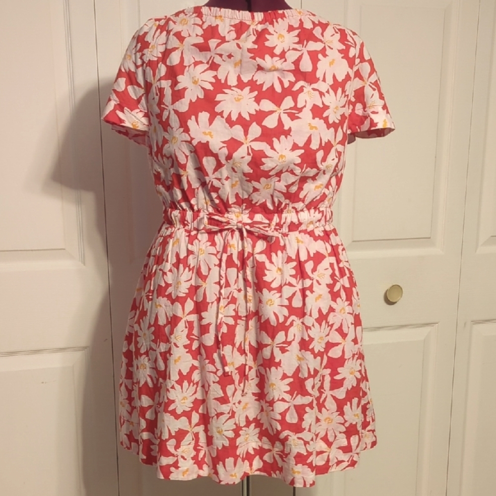 Red and White Floral Mini Sundress with Short Flutter Sleeves